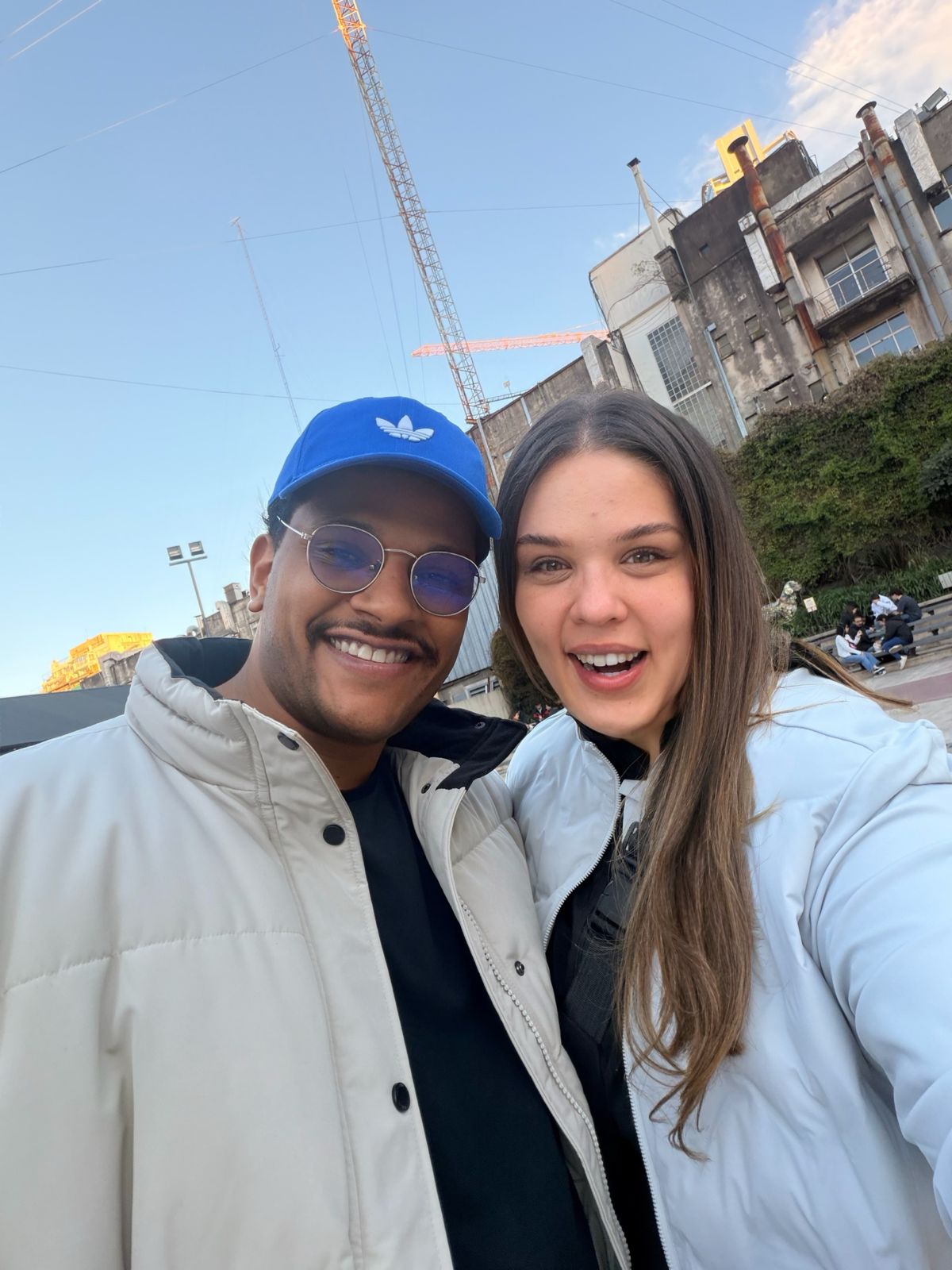 Digital nomad couple travelling
